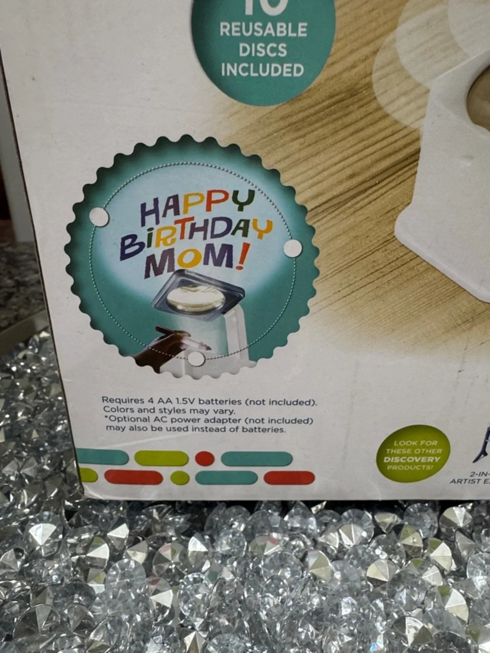 Discovery Art Projector — White with Blue Trim and Multicolor Markers New